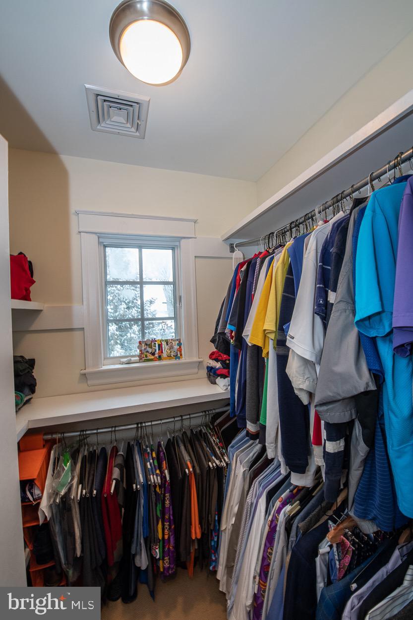 486 St Davids Avenue Wayne, PA 19087 - Photo 26 of 45 Master bedroom walk-in closet