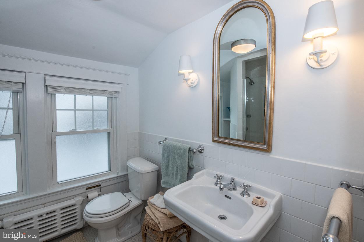 486 St Davids Avenue Wayne, PA 19087 - Photo 37 of 45 Third full bath