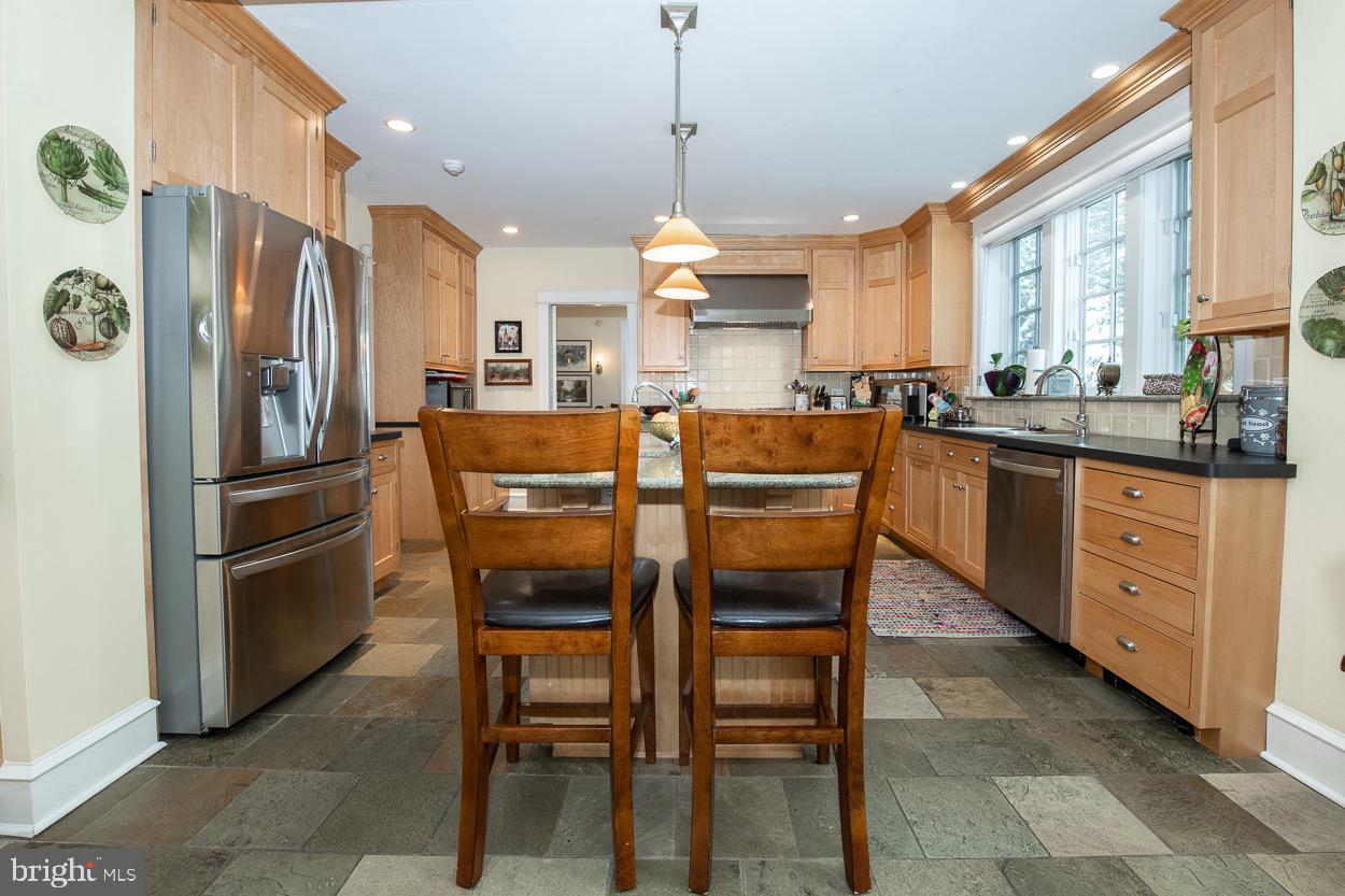 486 St Davids Avenue Wayne, PA 19087 - Photo 10 of 45 Kitchen