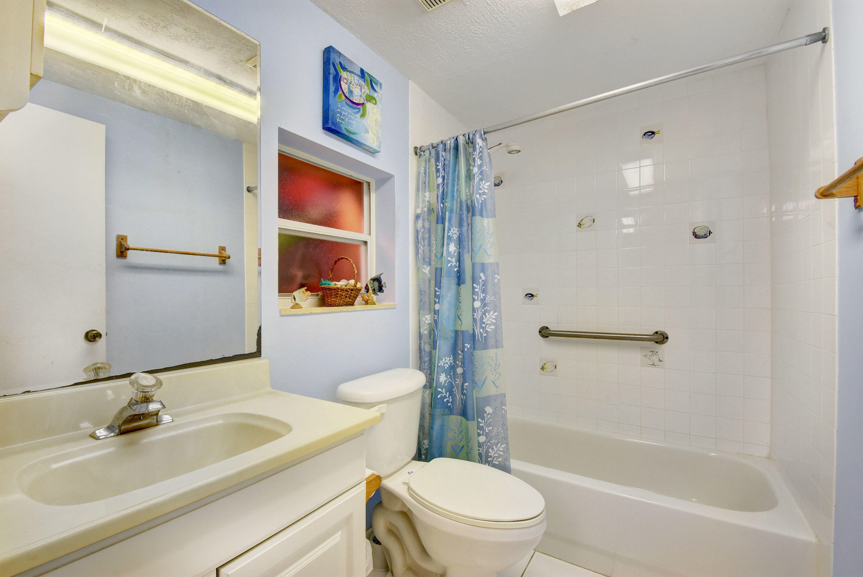 2143 Bermuda Road Palm Springs, FL 33406 - Photo 39 of 54 gh bath