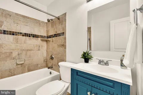 $389,000 | 5040 1st Street Northwest, Unit 401, Washington, DC 20011