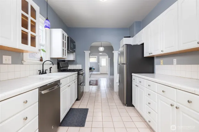 $644,900 | 1506 12th Street, Anacortes, WA 98221