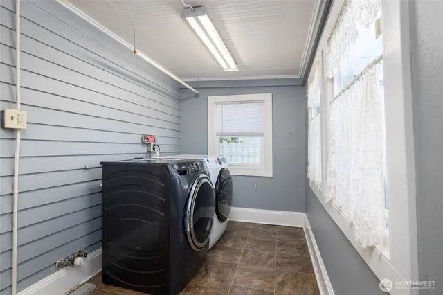 $644,900 | 1506 12th Street, Anacortes, WA 98221