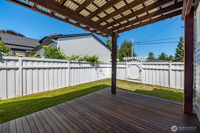 $644,900 | 1506 12th Street, Anacortes, WA 98221