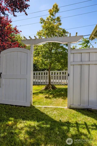 $644,900 | 1506 12th Street, Anacortes, WA 98221