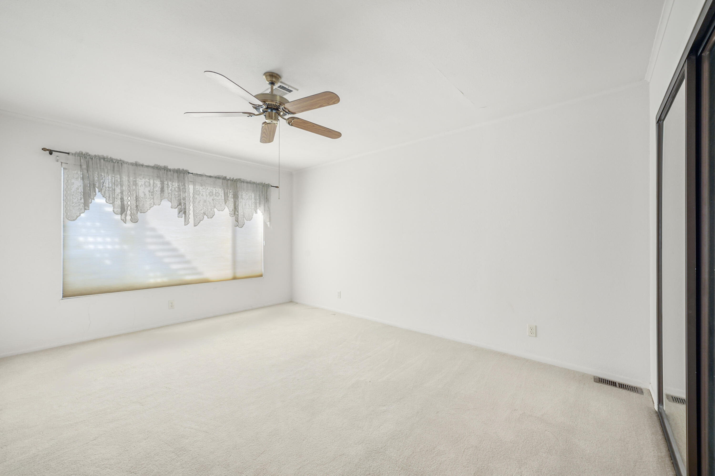 74631 Mexicali Rose Thousand Palms, CA 92276 - Photo 27 of 38 74631-mexicali-rose-thousand-palms-ca-us