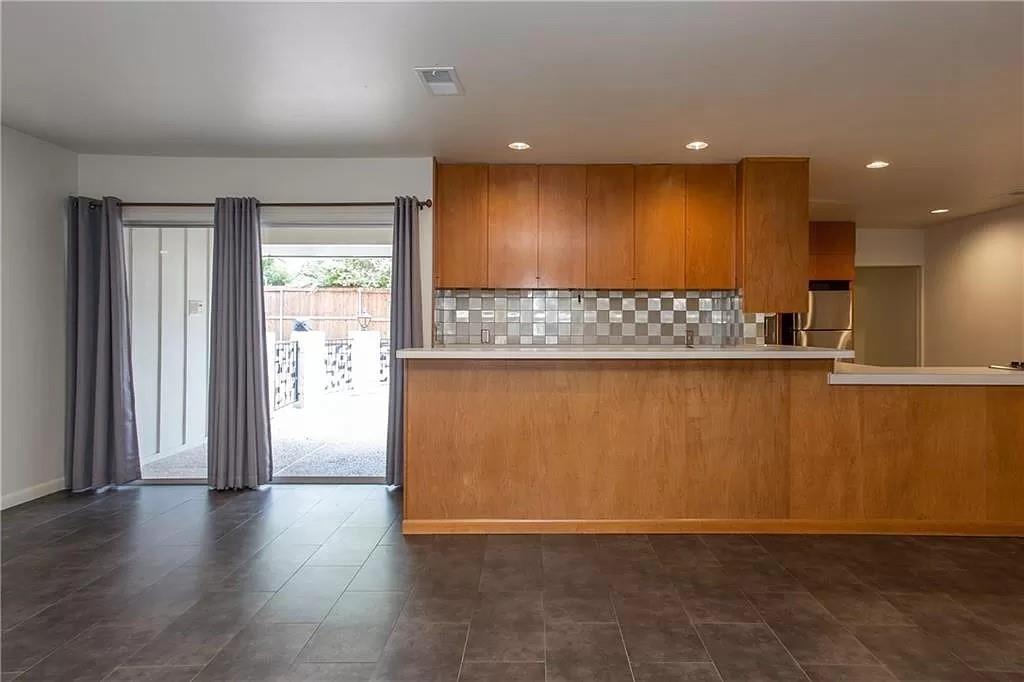 616 Edgefield Road Fort Worth, TX 76107 - Photo 16 of 28