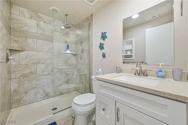 $1,700 | 8475 Charter Club Circle, Unit 5, Fort Myers, FL 33919