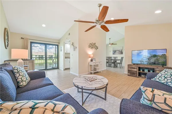 $1,700 | 8475 Charter Club Circle, Unit 5, Fort Myers, FL 33919