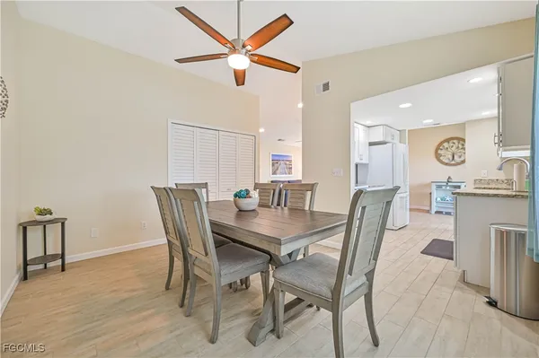 $1,700 | 8475 Charter Club Circle, Unit 5, Fort Myers, FL 33919