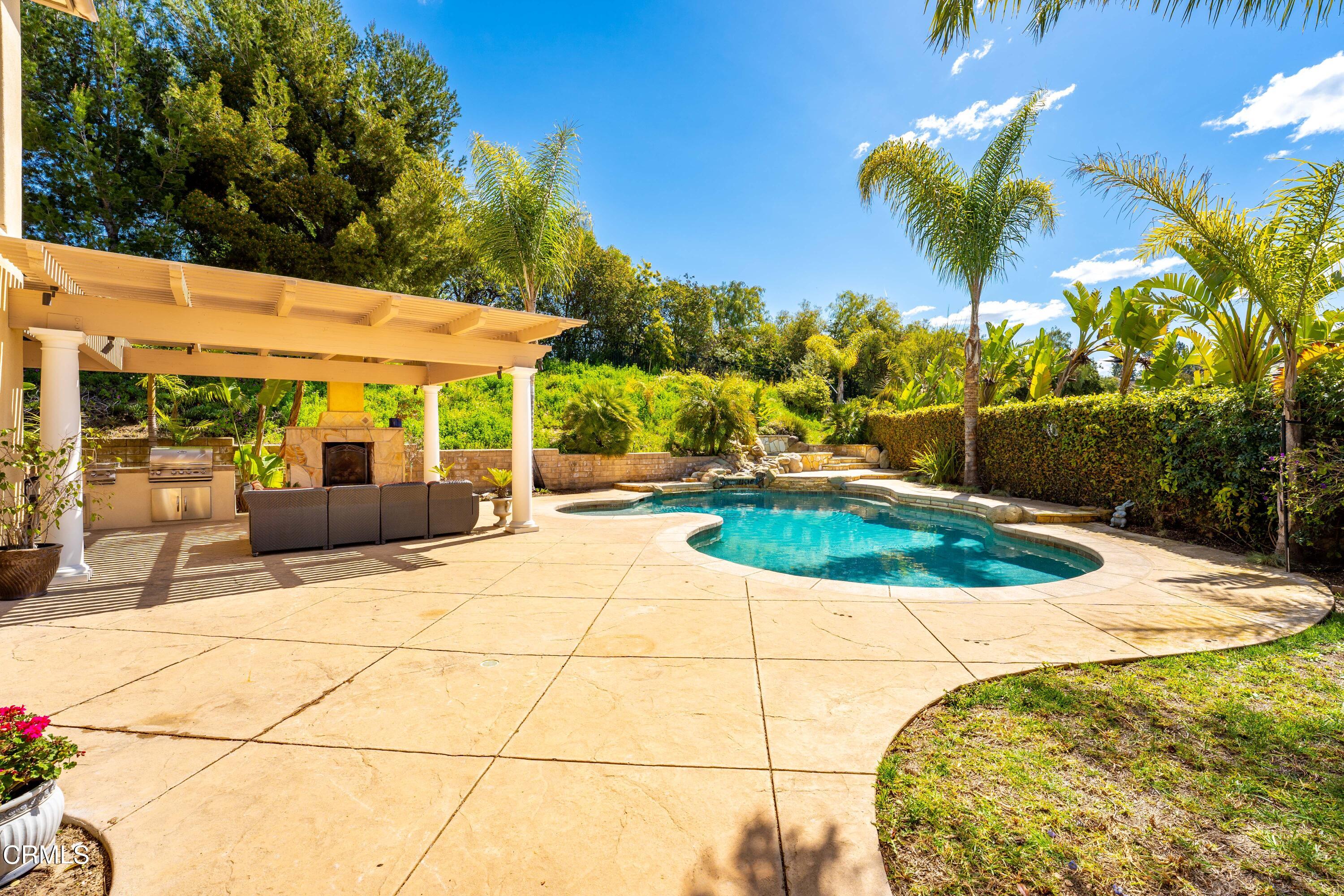 2510 Worth Way Camarillo, CA 93012 - Photo 15 of 75 a view of a backyard