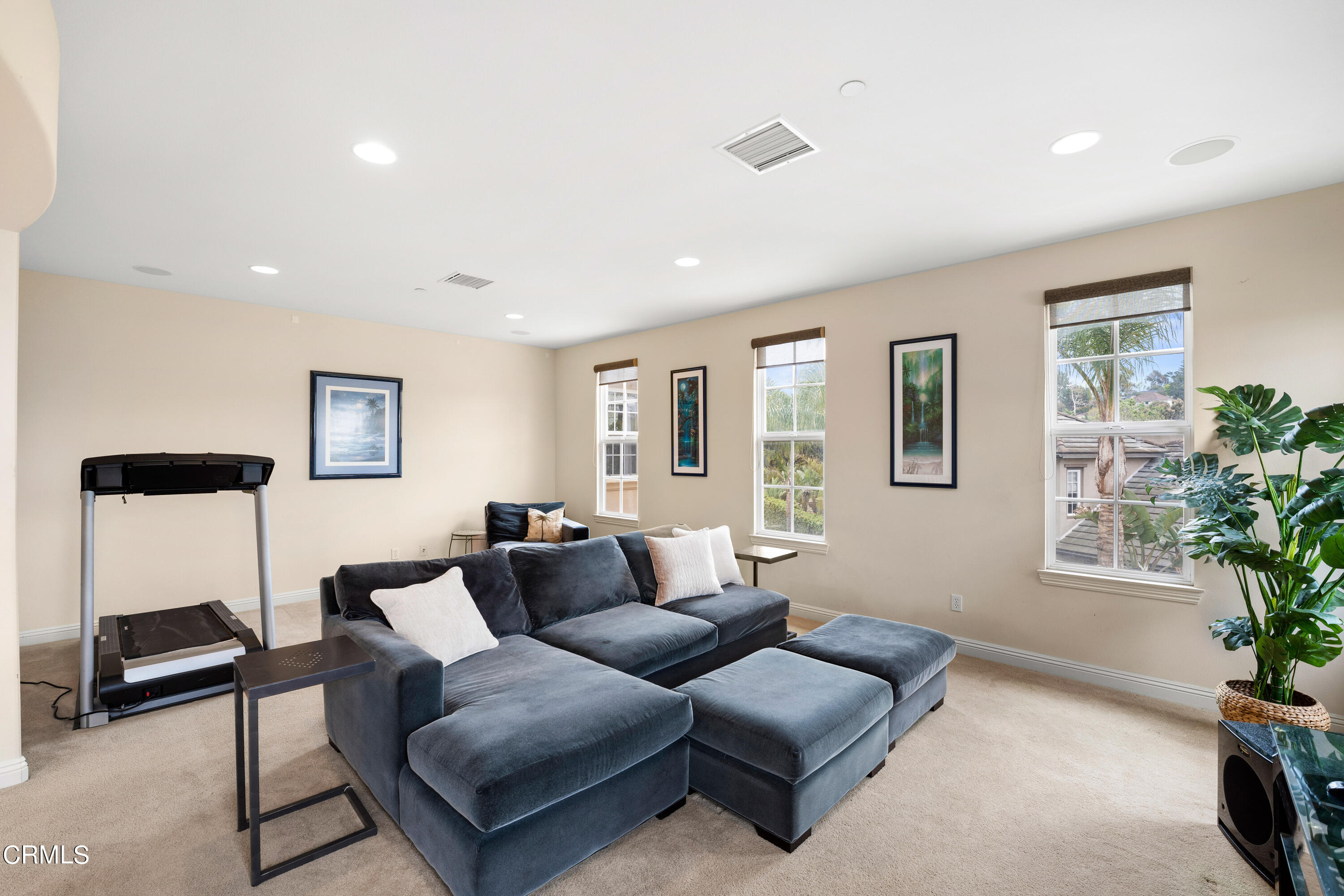 2510 Worth Way Camarillo, CA 93012 - Photo 47 of 75 a living room with furniture and a potted plant