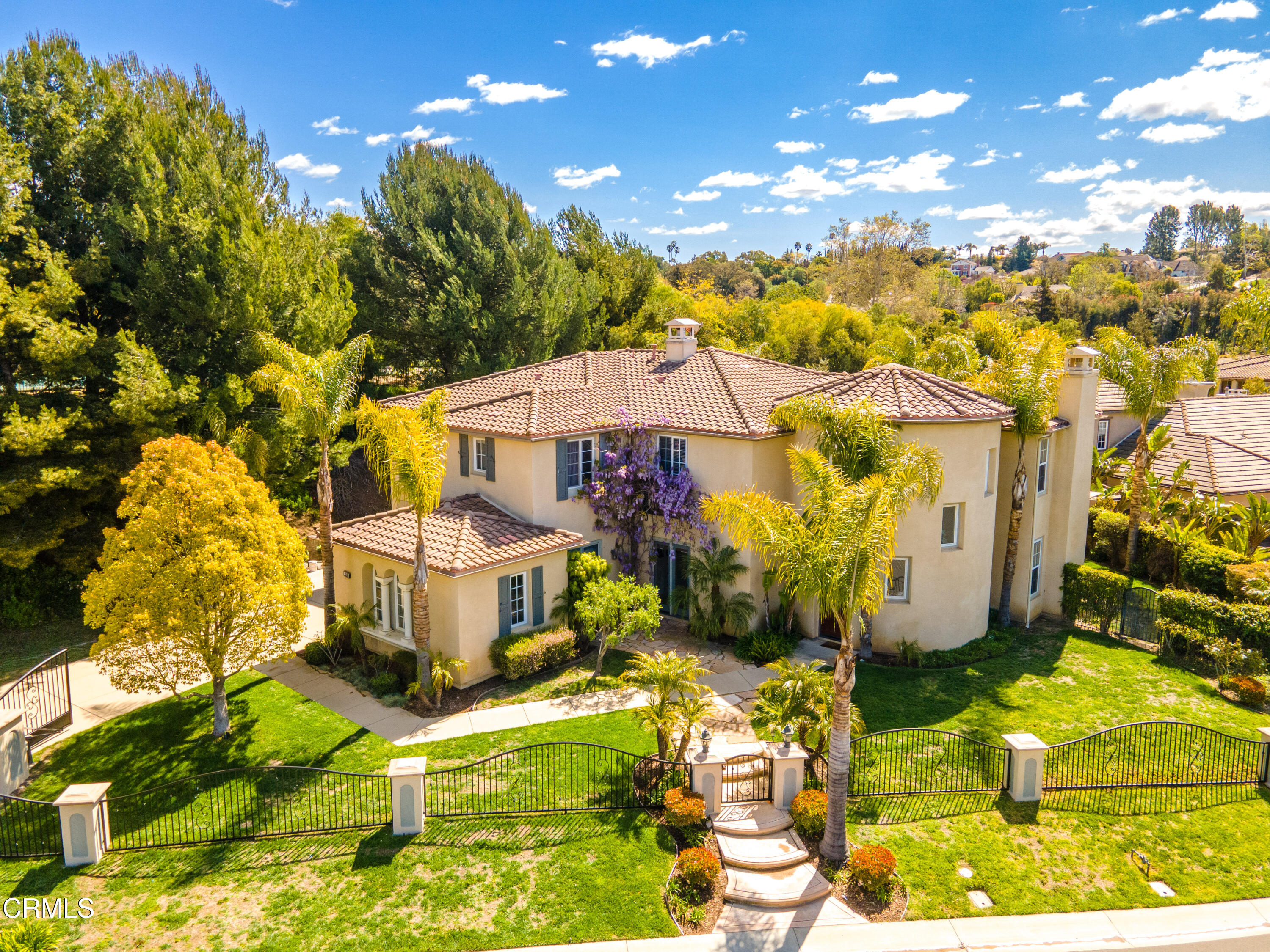 2510 Worth Way Camarillo, CA 93012 - Photo 5 of 75 a view of a house with a yard