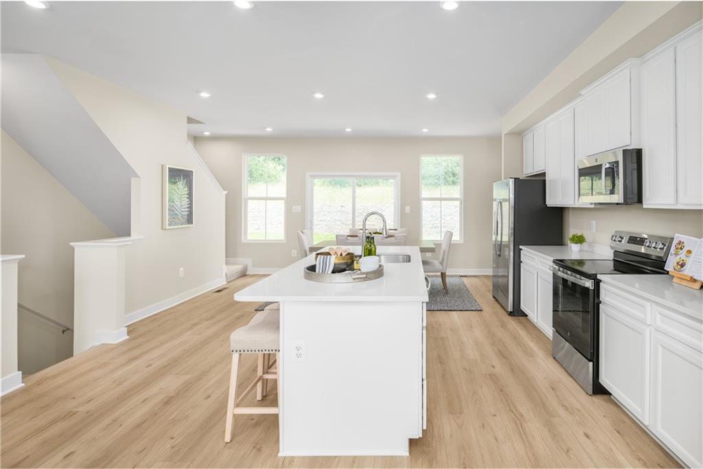 106 Scenic Ridge Drive Venetia, PA 15367 - Photo 3 of 17