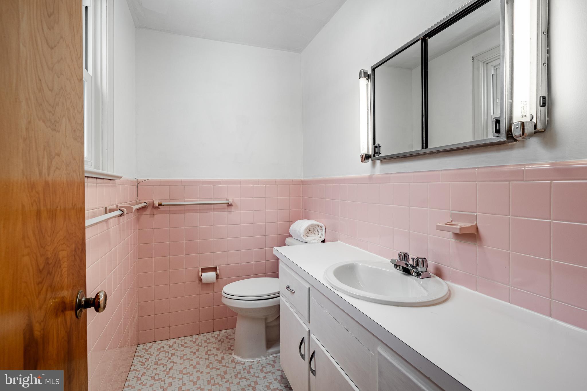 216 North Star Road Newark, DE 19711 - Photo 24 of 49 Primary bathroom