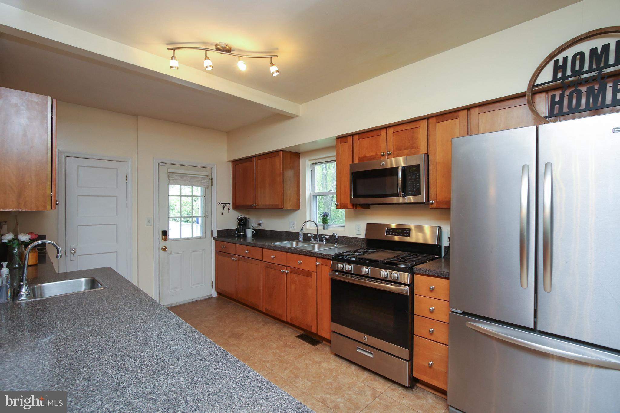 1000 Overbrook Road Baltimore, MD 21239 - Photo 11 of 44
