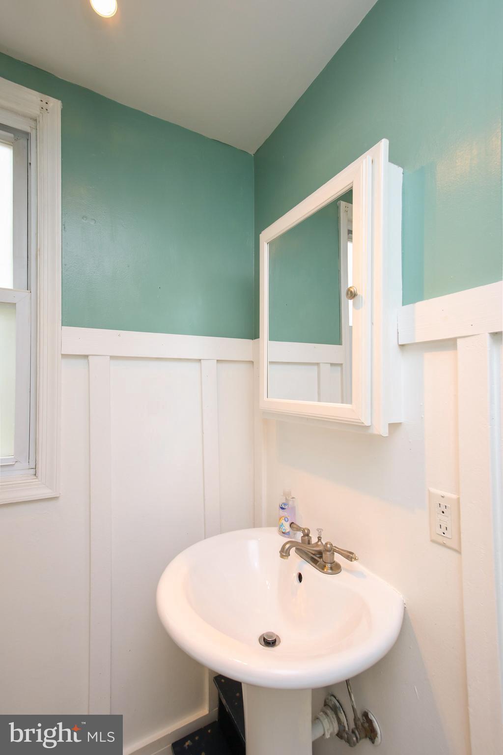 1000 Overbrook Road Baltimore, MD 21239 - Photo 25 of 44