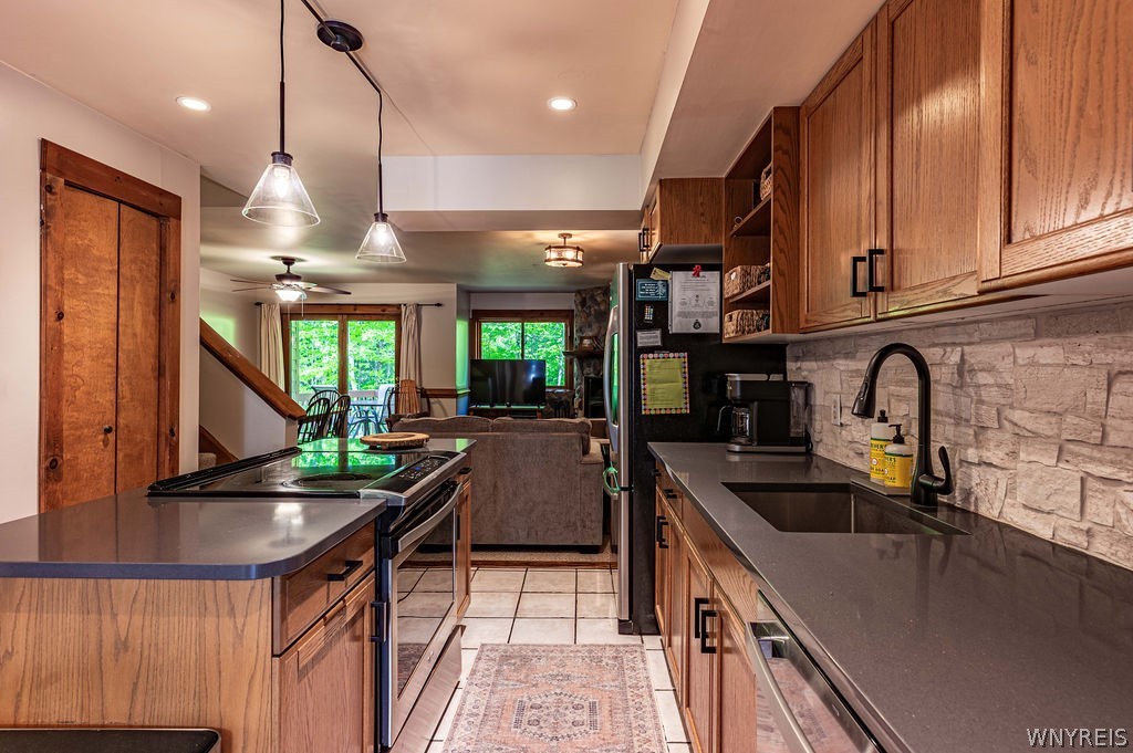 64 Rocky Point Circle, Unit J2 Inlet, NY 13360 - Photo 5 of 46