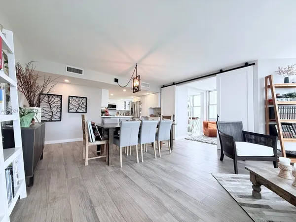 $11,500 | 1901 Brickell Avenue, Unit B1809, Miami, FL 33129