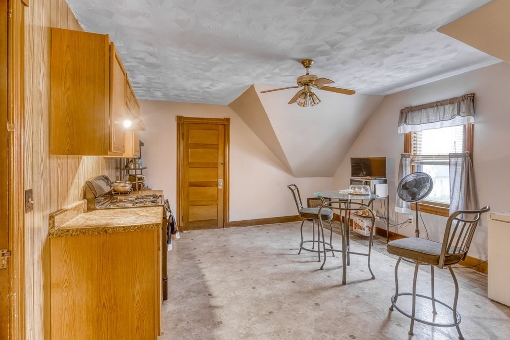 51 Vinton Street Springfield, MA 01104 - Photo 17 of 37 Gallery Image 17