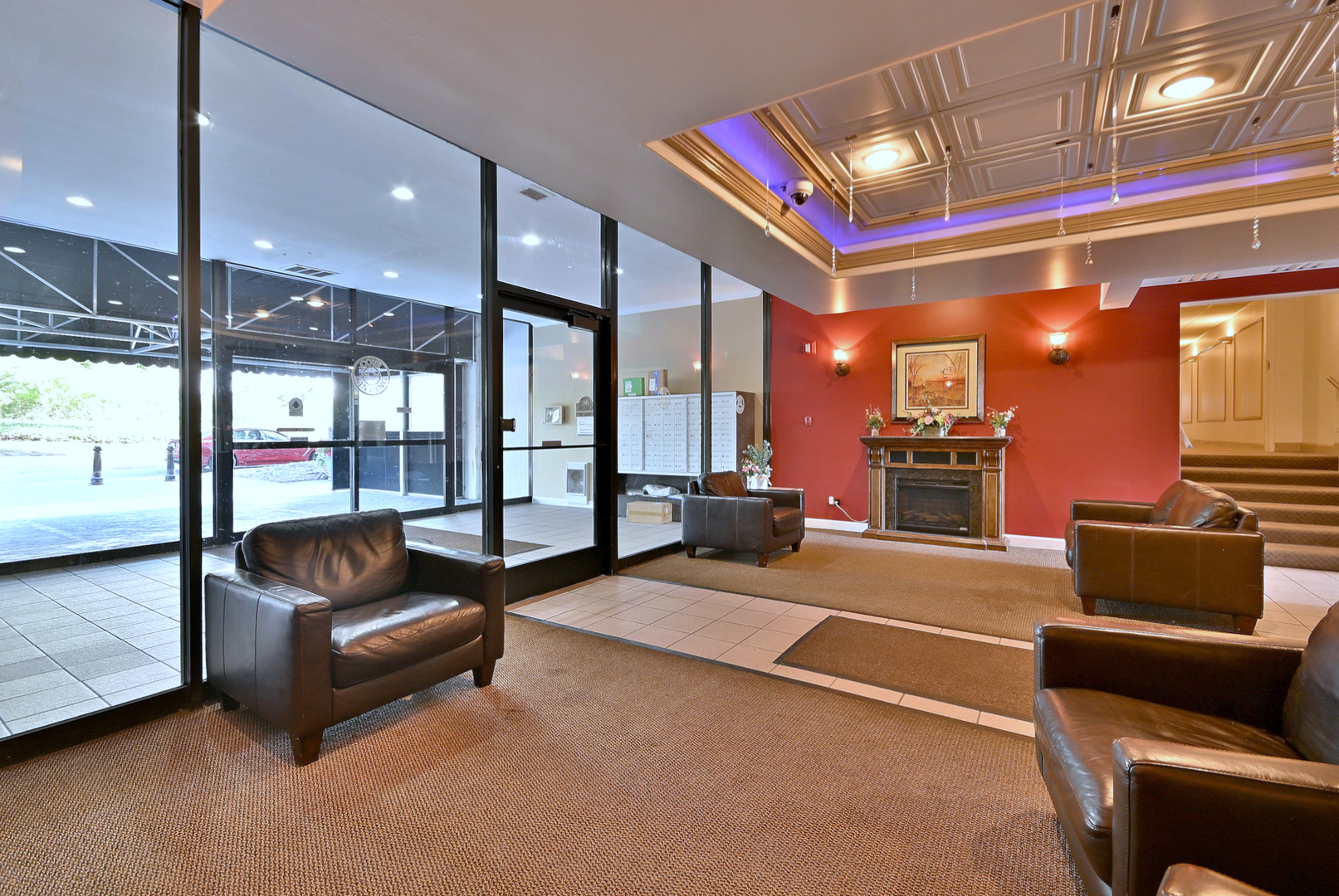 2015 South Finley Road, Unit 903 Lombard, IL 60148 - Photo 3 of 25 Gallery Image 3