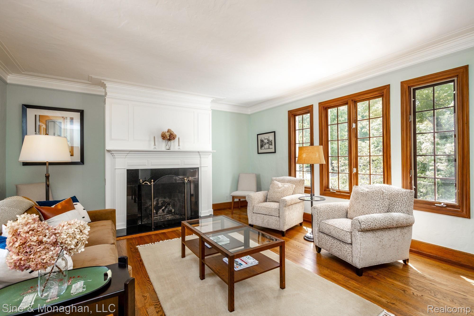 474 Washington Road Grosse Pointe, MI 48230 - Photo 6 of 73 474 Washington S021.jpg