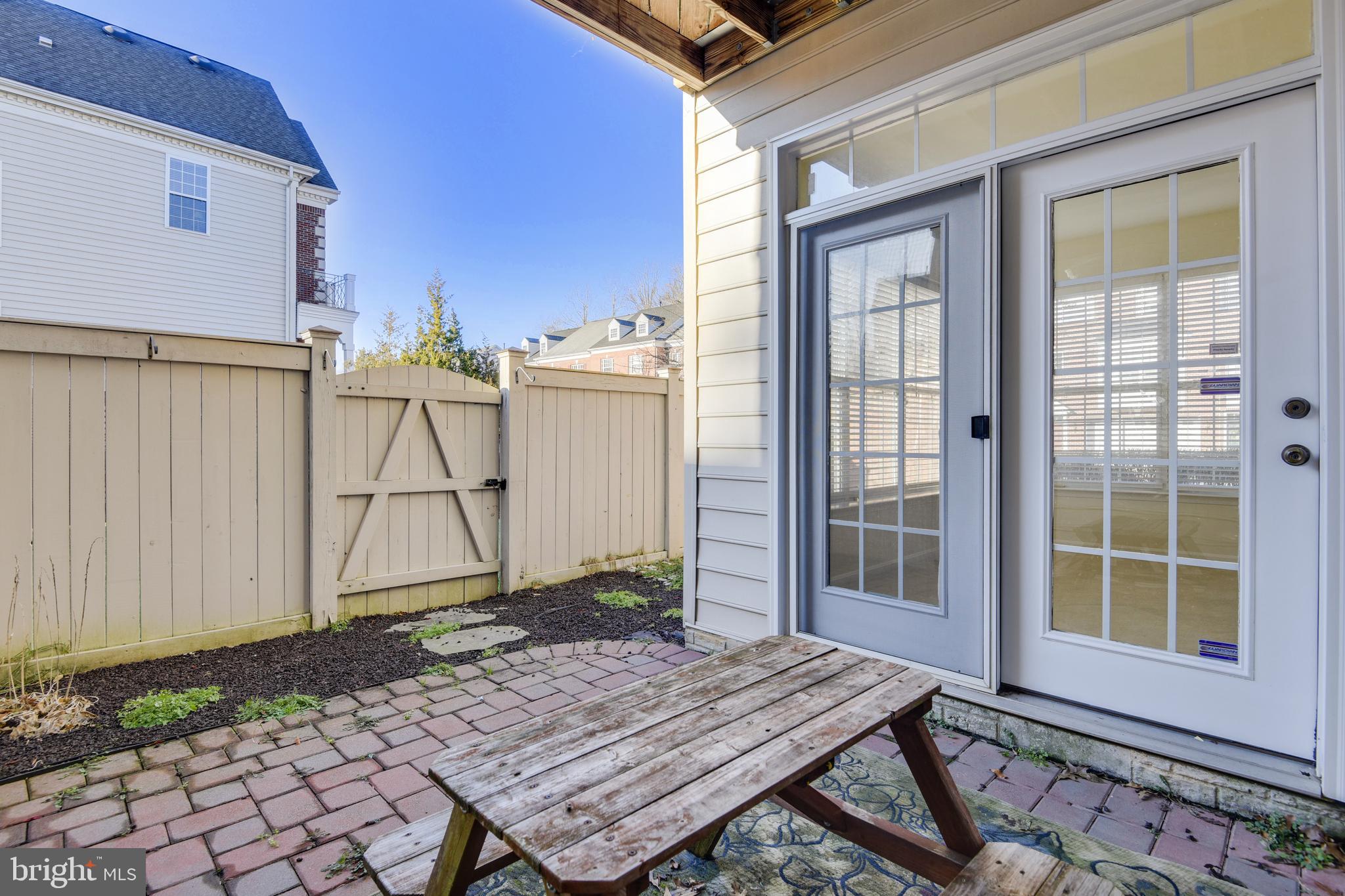 2302 Noblewood Road Edgewater, MD 21037 - Photo 27 of 40 Fenced backyard