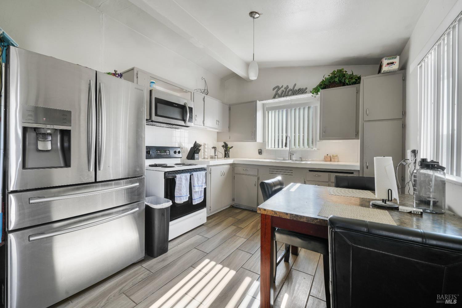 219 Wisconsin Street Fairfield, CA 94533 - Photo 7 of 26