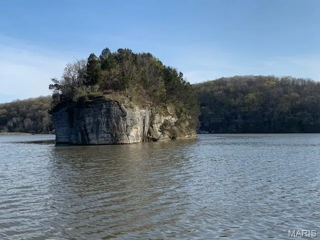 $23,900 | Lot 343 Lake Shore Drive West, New Florence, MO 63363
