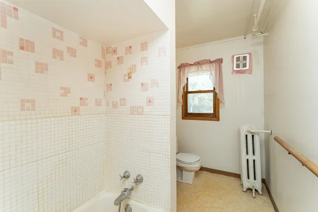 $350,000 | 520 State Street, West Concord, MN 55985