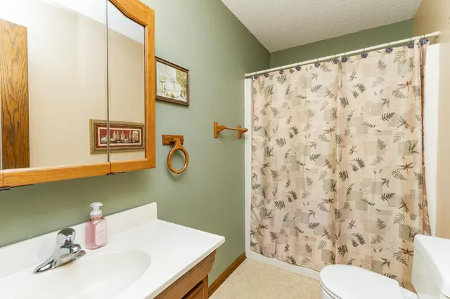 $350,000 | 520 State Street, West Concord, MN 55985