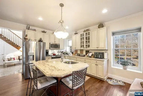 $997,500 | 500 Blue Hill Terrace, Franklin Lakes, NJ 07417