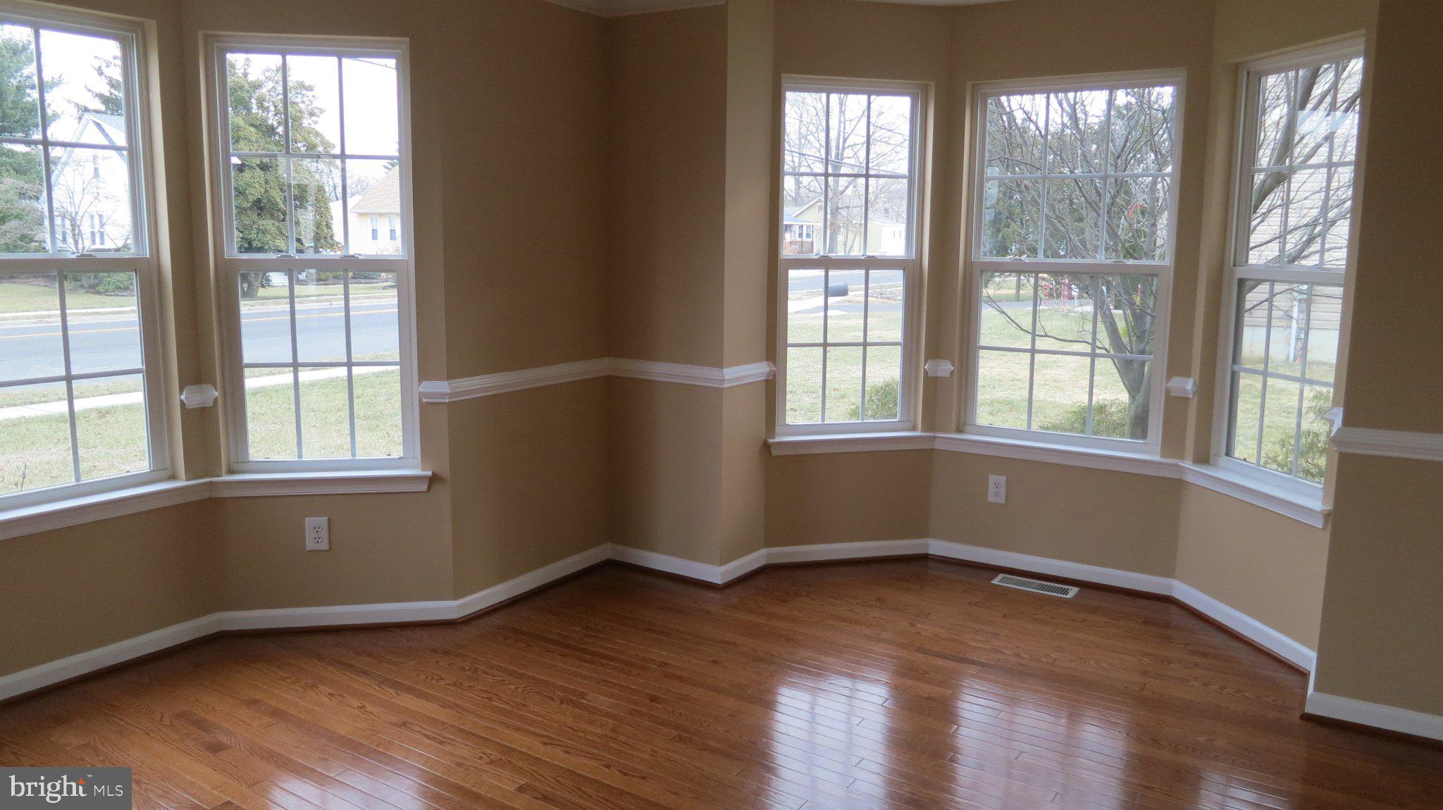 3 Lardner Road Burlington, NJ 08016 - Photo 6 of 28 Bright and airy corner retreat.