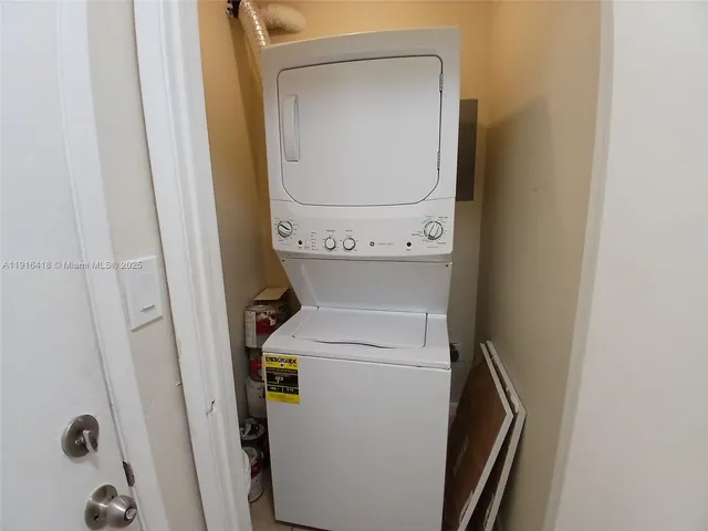 $2,475 | 9731 Fontainebleau Boulevard, Unit F209, Miami, FL 33172