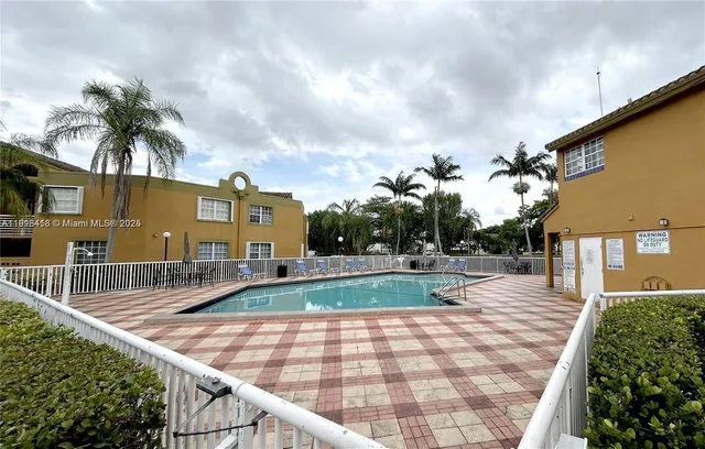 $2,475 | 9731 Fontainebleau Boulevard, Unit F209, Miami, FL 33172
