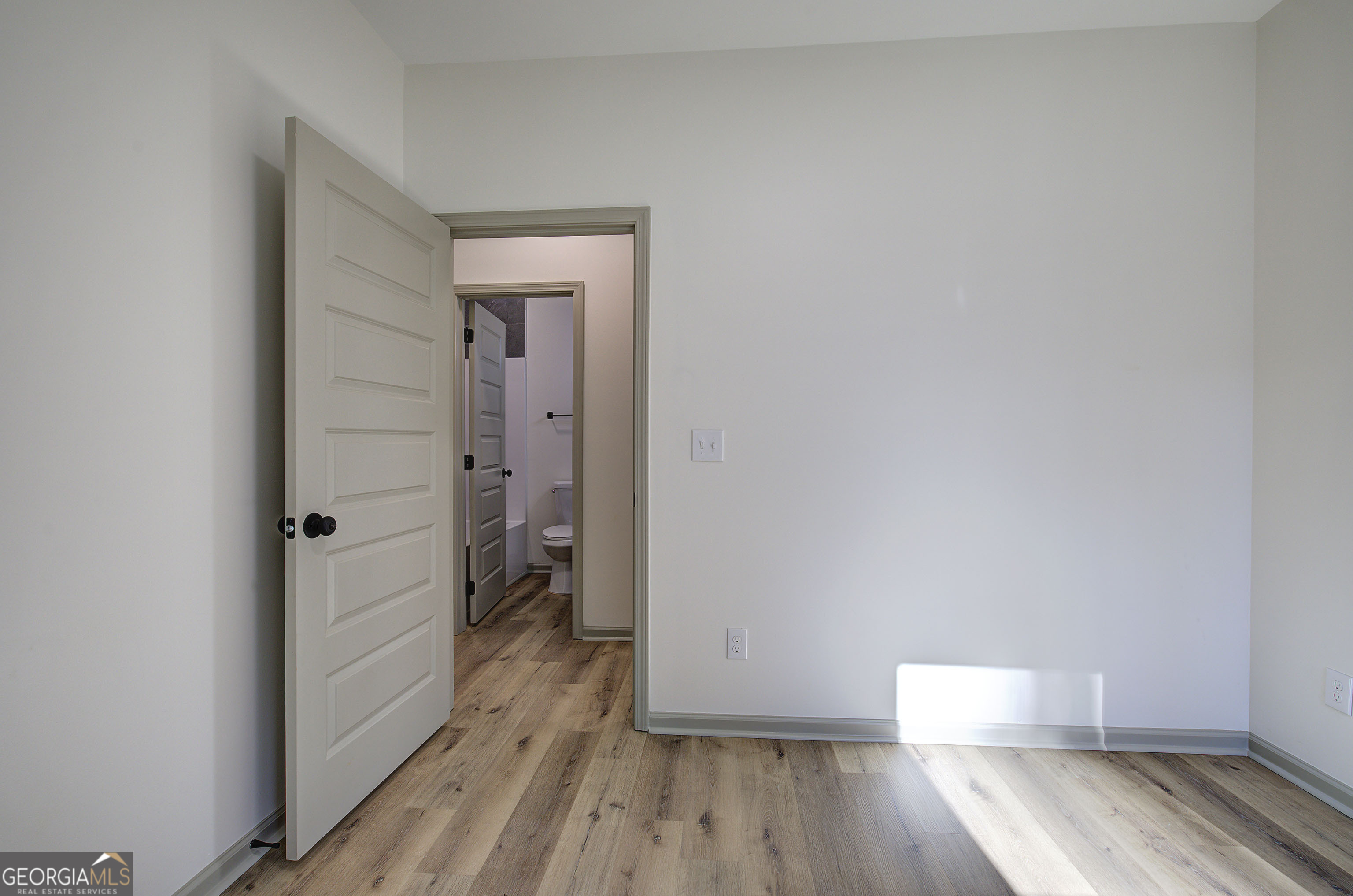 115 East Boundary Rome, GA 30161 - Photo 19 of 34 a view of empty room with wooden floor