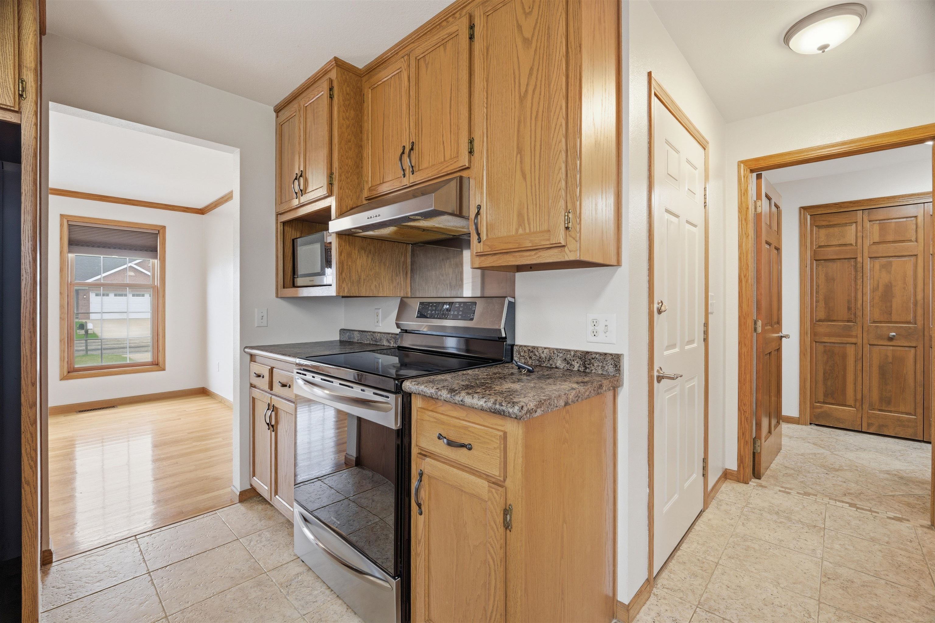 N9419 Rosebud Lane Appleton, WI 54915 - Photo 11 of 34