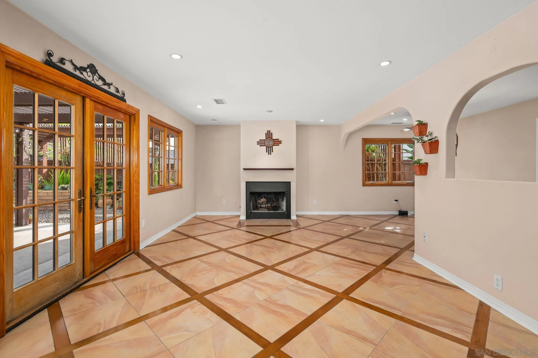 1849 Playa Riviera Drive Cardiff, CA 92007 - Photo 24 of 43 Family Room