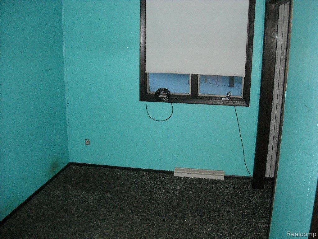 3552 Lakeshore Road Lexington, MI 48450 - Photo 8 of 10 bed4