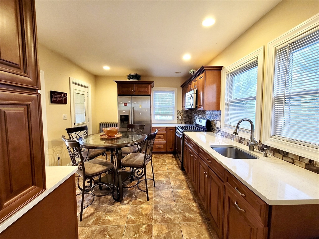 8 Bexley Road Boston, MA 02131 - Photo 11 of 25 Gallery Image 11