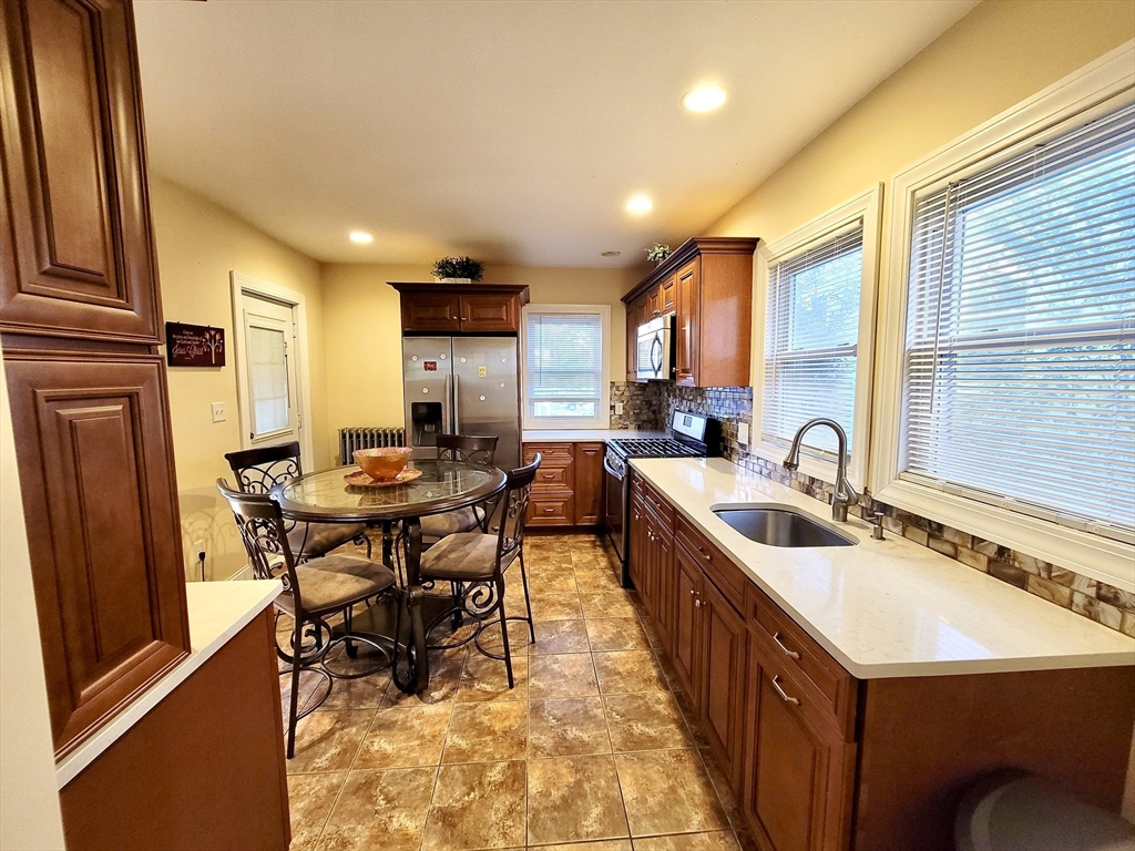 8 Bexley Road Boston, MA 02131 - Photo 12 of 25 Gallery Image 12