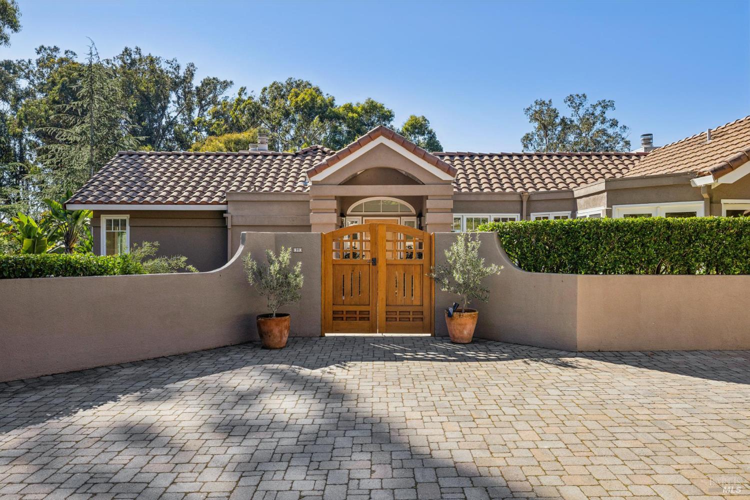 99 Deer Park Avenue San Rafael, CA 94901 - Photo 15 of 80