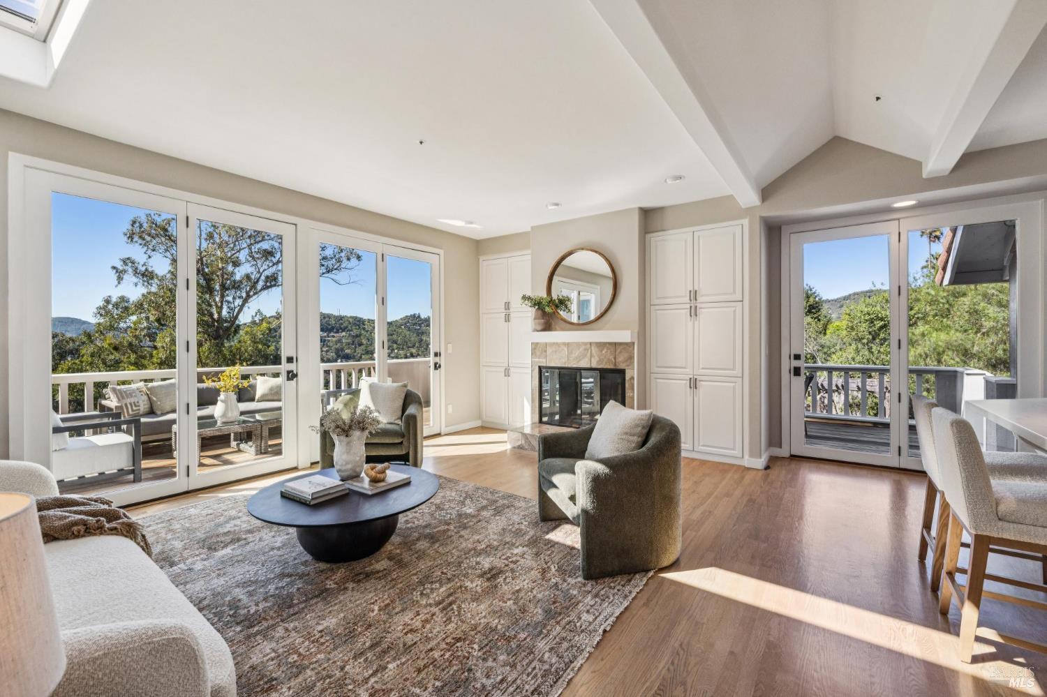 99 Deer Park Avenue San Rafael, CA 94901 - Photo 7 of 80