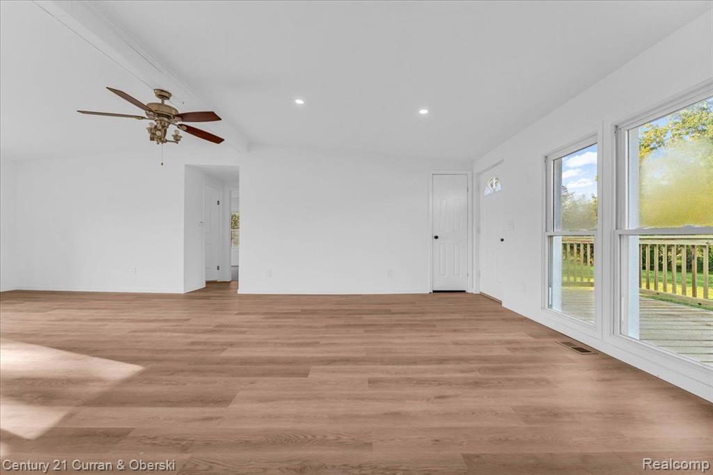 23755 Clark Road New Boston, MI 48164 - Photo 5 of 25