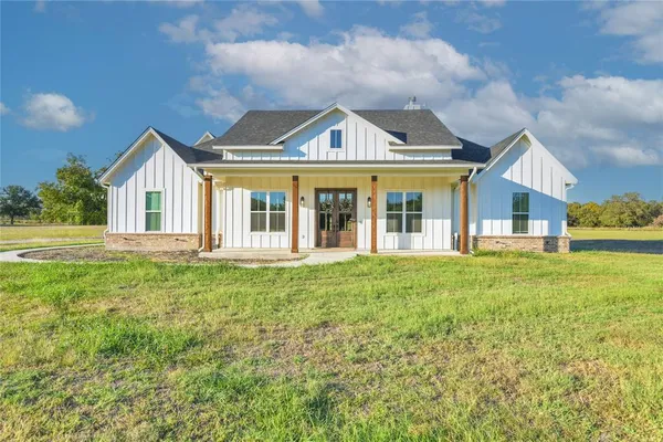 $625,000 | 360 Sandpiper Drive, Weatherford, TX 76088