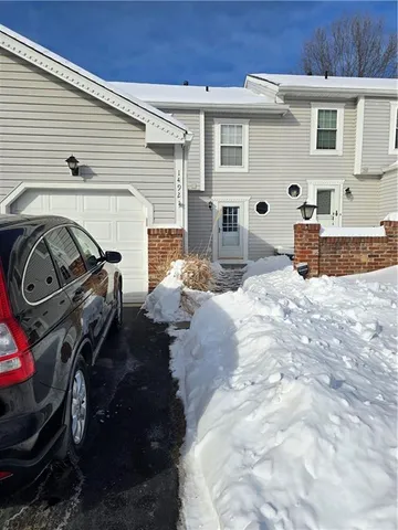 $2,250 | 1492 Yorktown Drive, Lawrence, PA 15055