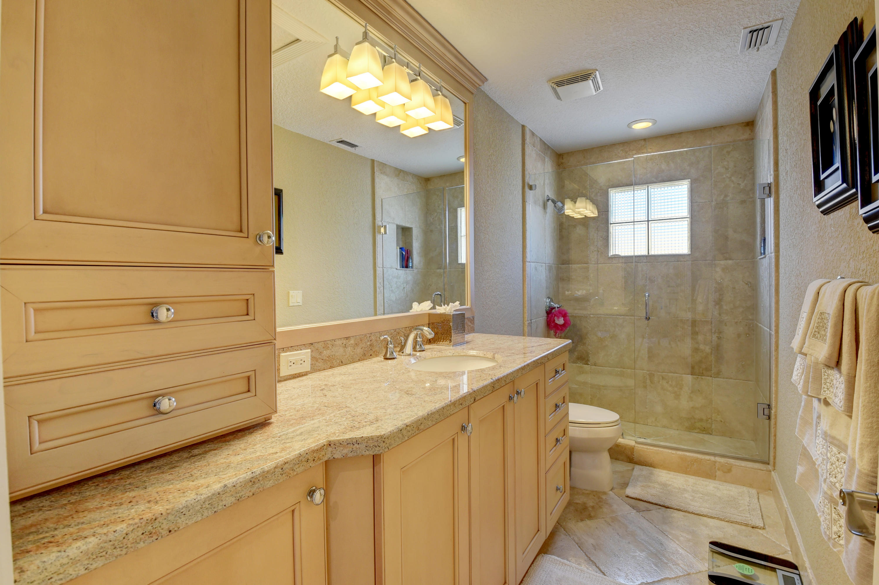 4262 Northwest 65th Place Boca Raton, FL 33496 - Photo 27 of 69 Upstairs Bath