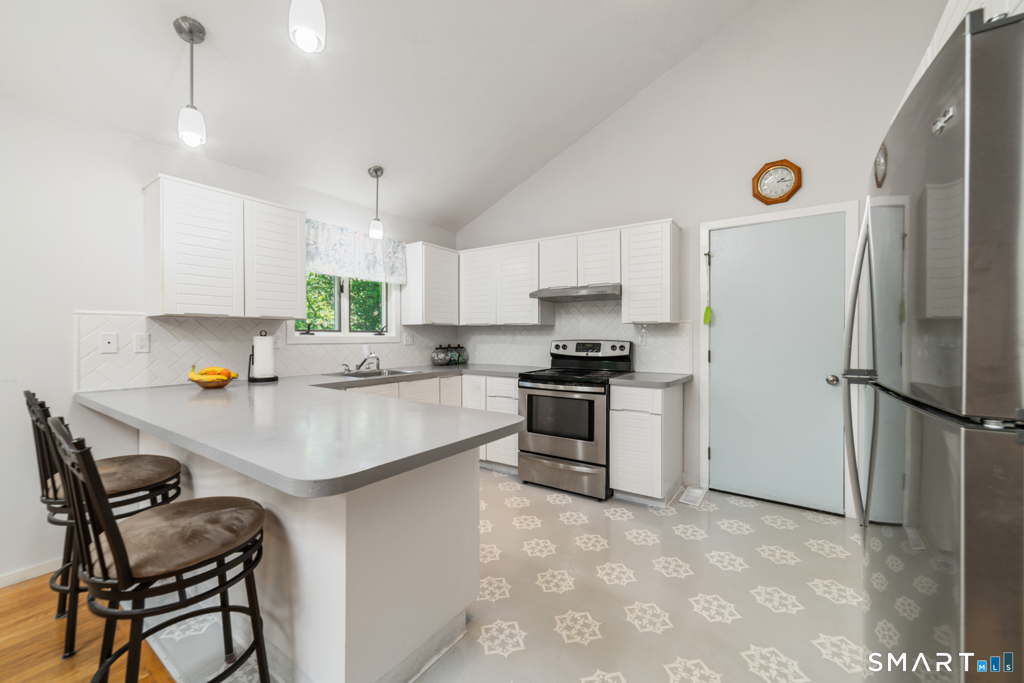 275 Wheelers Farm Road Milford, CT 06461 - Photo 10 of 34