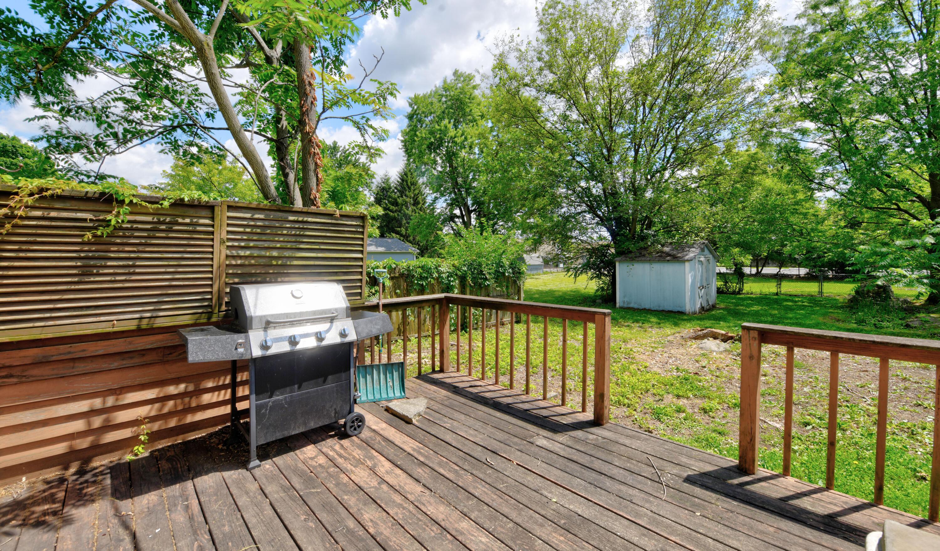 662 Beechwood Road Whitehall, OH 43213 - Photo 8 of 48 Deck (2)