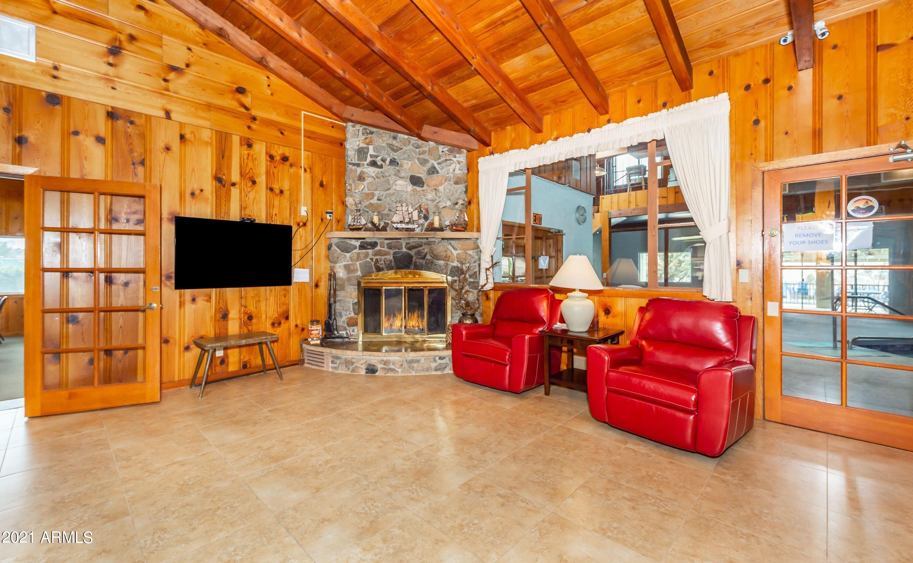 2247 River Trail Road Prescott, AZ 86301 - Photo 20 of 33 020_Clubhouse Sitting Area